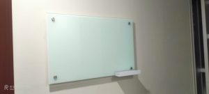 Harga Jual Papan Tulis Kaca Glassboard di Tangerang Selatan