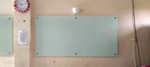 Jual Papan Tulis Kaca Glassboard Sekolah di Pondok Aren Tangerang Selatan