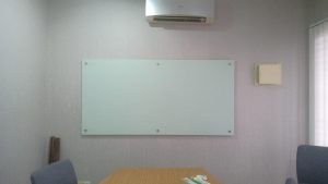 Jual Papan Tulis Kaca Glassboard Sekolah di Tangerang Kota