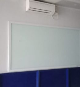 papan tulis Kaca glassboard Frame Aluminium 120x240 Magnetik